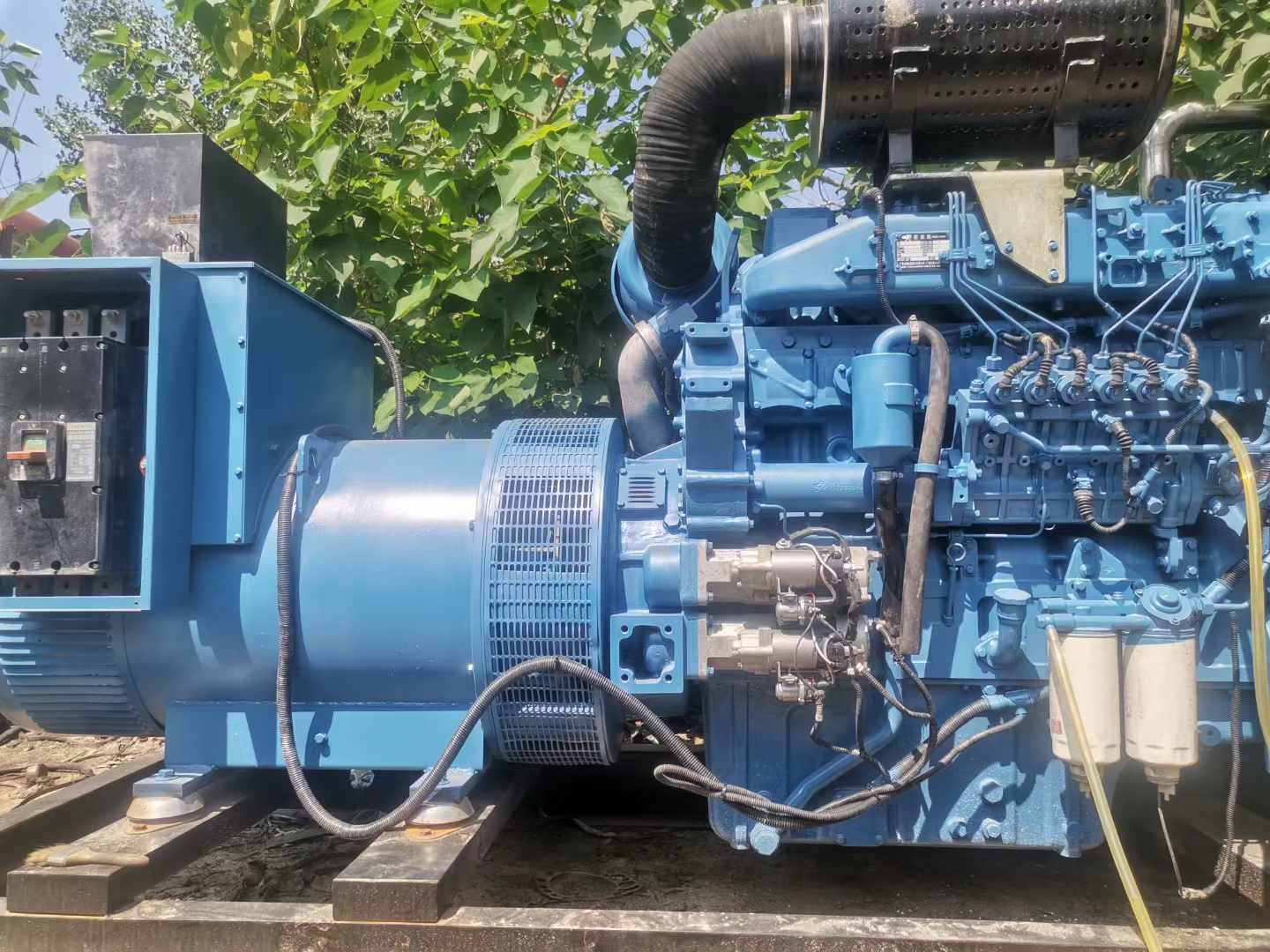 蜀山详细说明降低 800kW 柴油发电机输出电流波动的方法